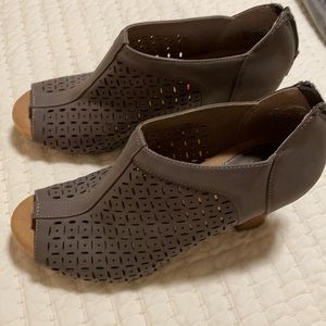 Giani Bernini Open Toe Booties size 7.5